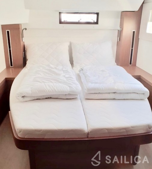 Lagoon 46  - Yacht Charter Sailica
