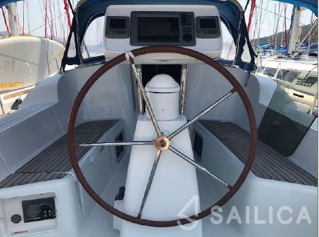 Sun Odyssey 36i - Yacht Charter Sailica