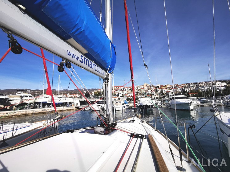 Sun Odyssey 36i - Yacht Charter Sailica