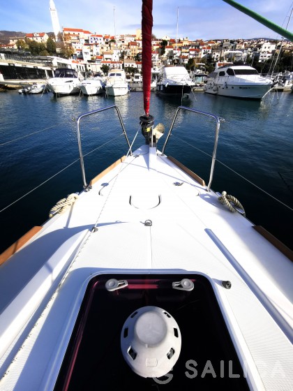 Sun Odyssey 33i - Yacht Charter Sailica