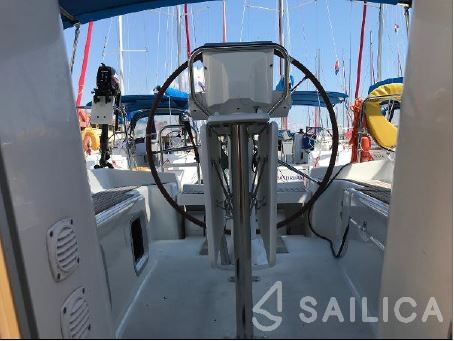 Sun Odyssey 33i - Yacht Charter Sailica