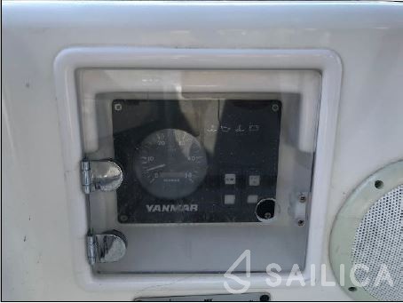 Sun Odyssey 33i - Yacht Charter Sailica