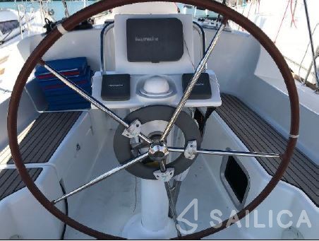 Sun Odyssey 33i - Yacht Charter Sailica