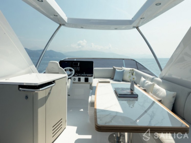 Azimut 55 - Yacht Charter Sailica