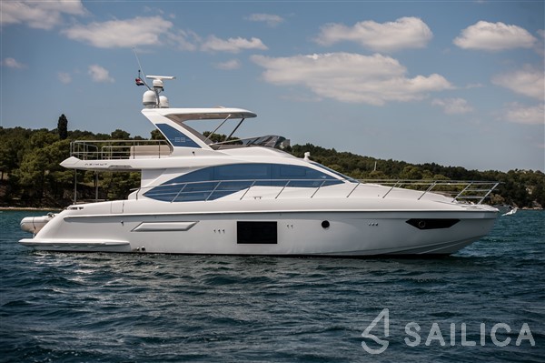 Azimut 55 - Yacht Charter Sailica