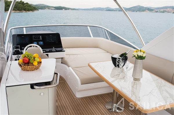 Azimut 55 - Yacht Charter Sailica