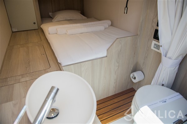 Azimut 55 - Yacht Charter Sailica