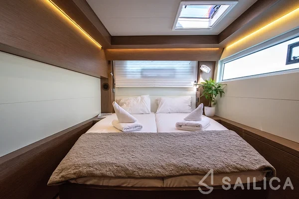 Lagoon 50 - Yacht Charter Sailica