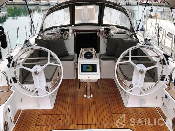 Bavaria 46 Cruiser - Yacht Charter Sailica