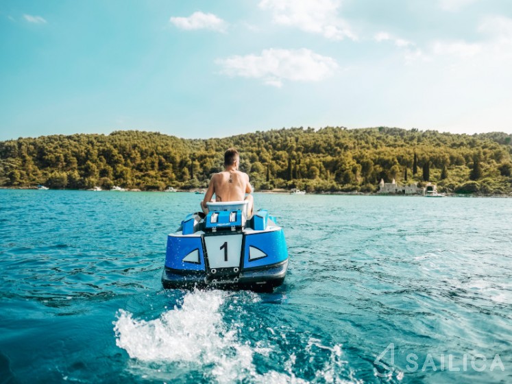 Monte Carlo 5 - Yacht Charter Sailica