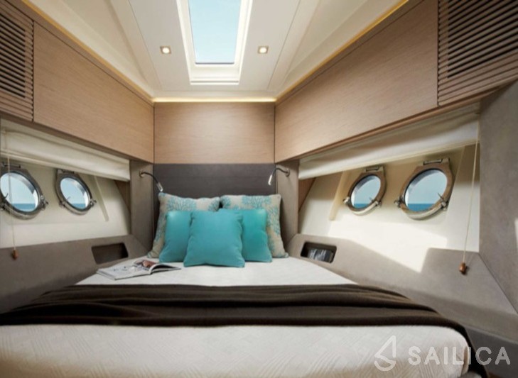 Monte Carlo 5 - Yacht Charter Sailica