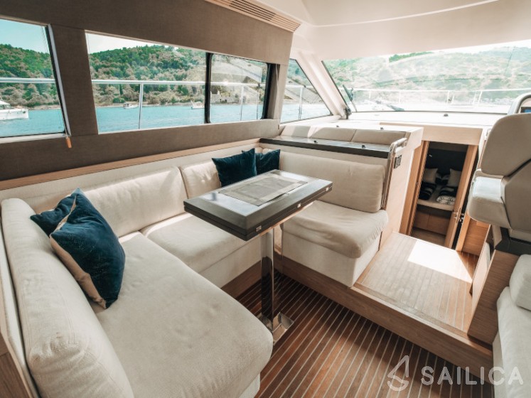 Monte Carlo 5 - Yacht Charter Sailica
