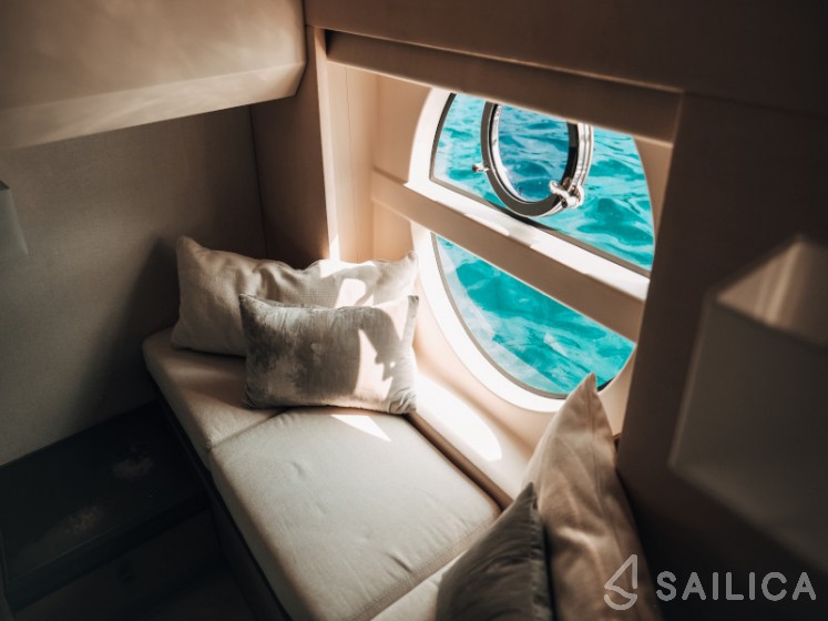 Monte Carlo 5 - Yacht Charter Sailica