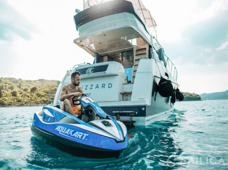 Monte Carlo 5 - Yacht Charter Sailica