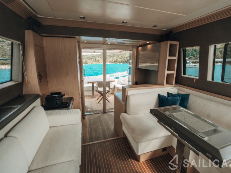 Monte Carlo 5 - Yacht Charter Sailica