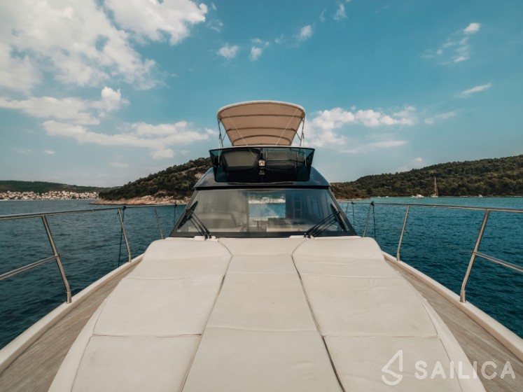 Monte Carlo 5 - Yacht Charter Sailica