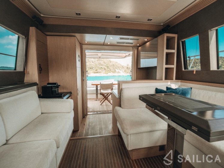 Monte Carlo 5 - Yacht Charter Sailica