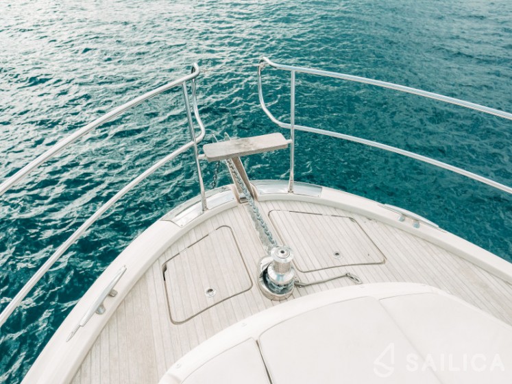 Monte Carlo 5 - Yacht Charter Sailica