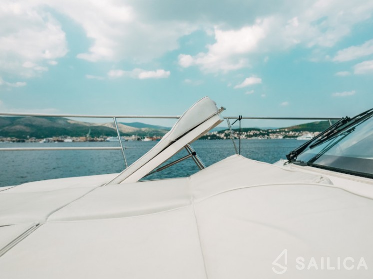 Monte Carlo 5 - Yacht Charter Sailica