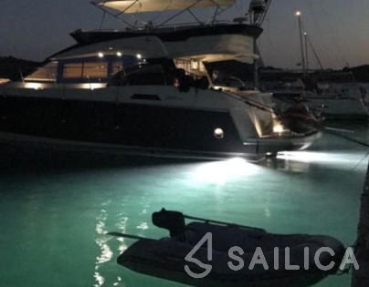 Monte Carlo 5 - Yacht Charter Sailica