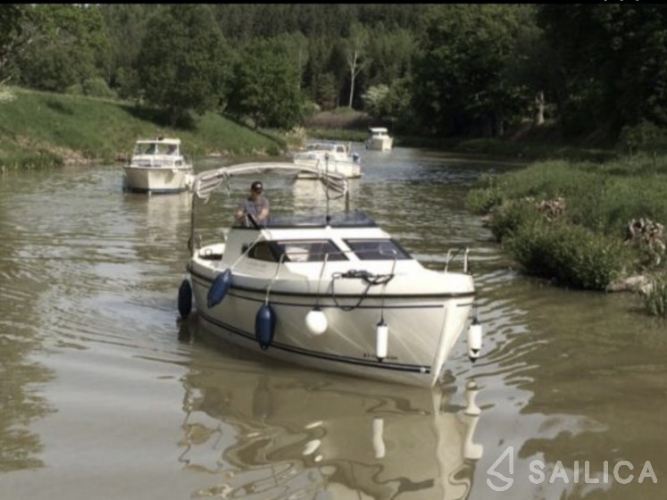 Delphia Nano - Yacht Charter Sailica