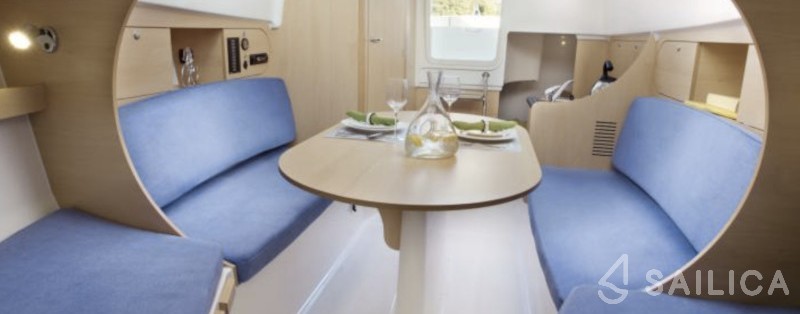 Delphia Nano - Yacht Charter Sailica