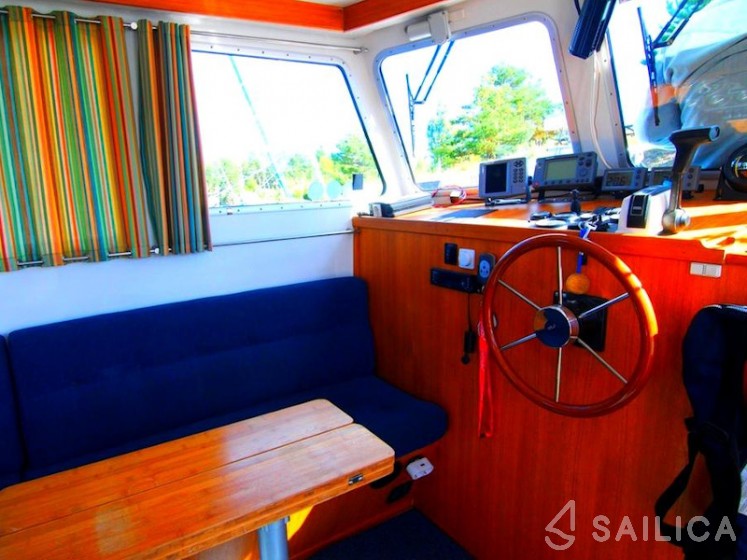 Husky Dane - Yacht Charter Sailica