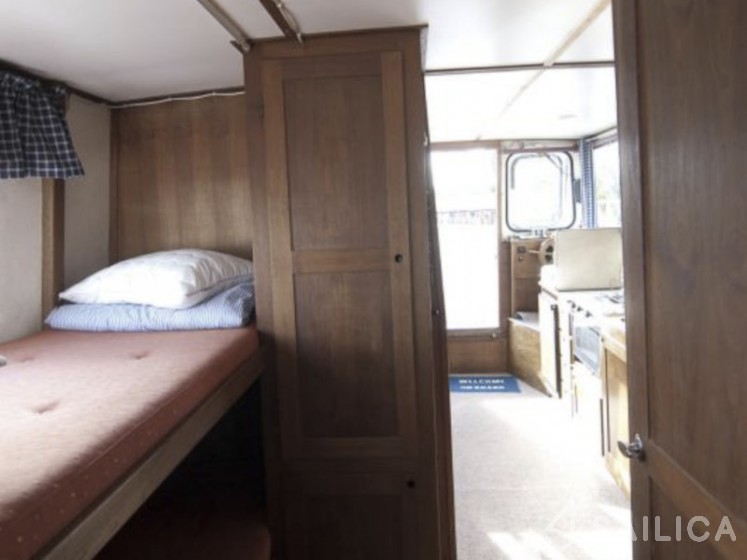 Regina von Platen - Yacht Charter Sailica