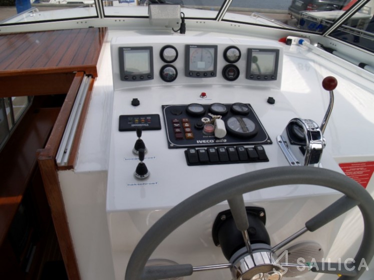 De Drait Renal 40 - Yacht Charter Sailica