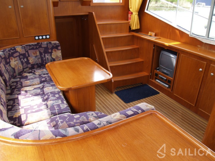 De Drait Renal 40 - Yacht Charter Sailica