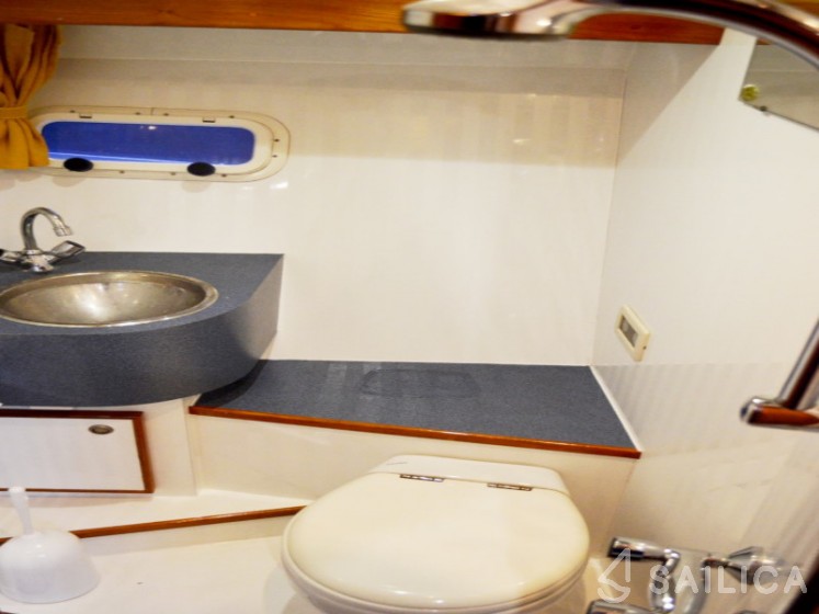 De Drait Renal 40 - Yacht Charter Sailica