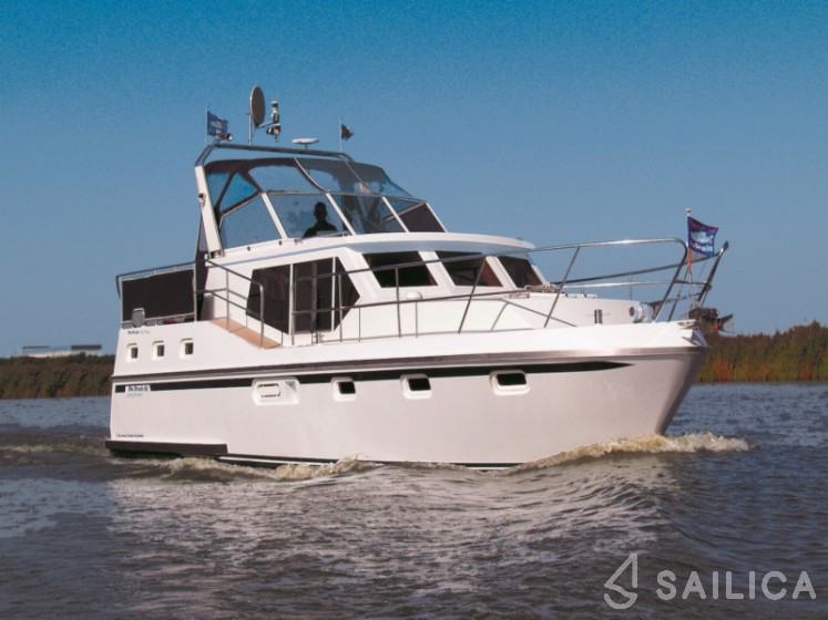 De Drait Renal 40 - Yacht Charter Sailica