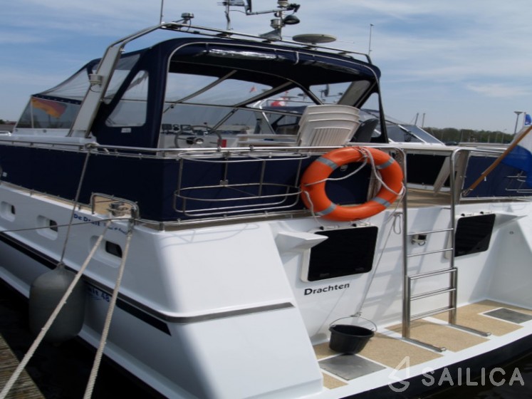 De Drait Renal 40 - Yacht Charter Sailica