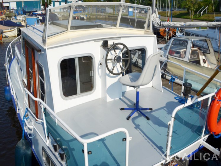 De Drait Doerak 850 AK - Yacht Charter Sailica