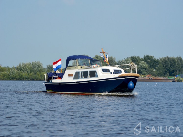 De Drait Doerak 850 OK - Yacht Charter Sailica