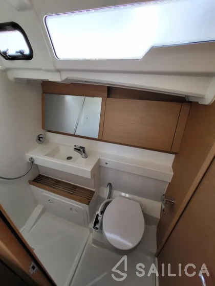 Sun Odyssey 490 - Yacht Charter Sailica