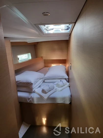 Sun Odyssey 490 - Yacht Charter Sailica