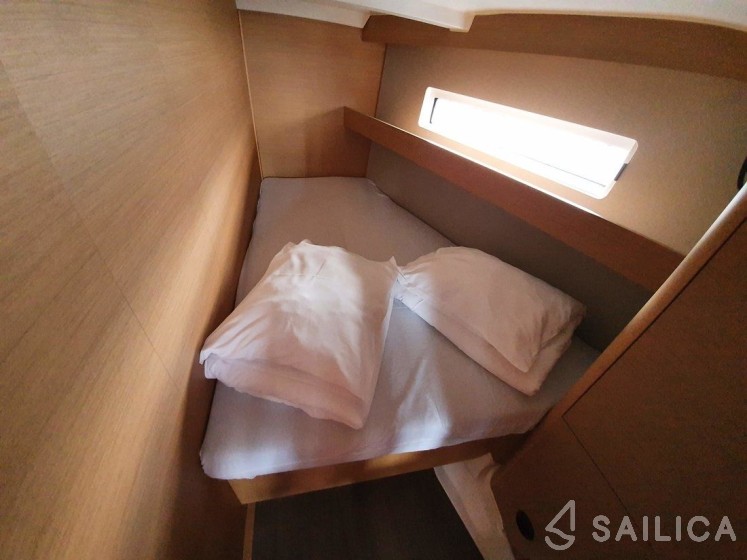 Sun Odyssey 440 - Yacht Charter Sailica