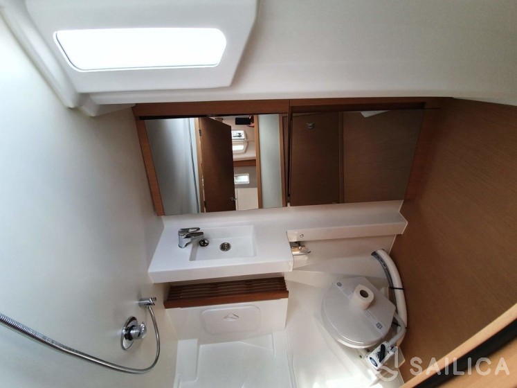 Sun Odyssey 440 - Yacht Charter Sailica