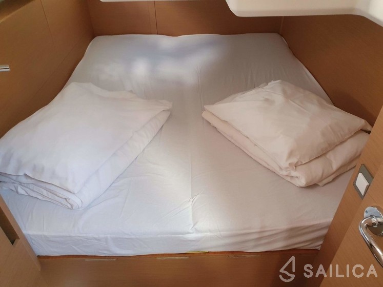 Sun Odyssey 440 - Yacht Charter Sailica