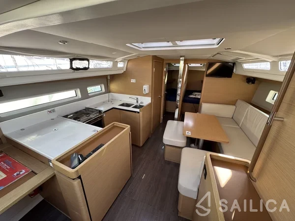 Sun Odyssey 440 - Yacht Charter Sailica