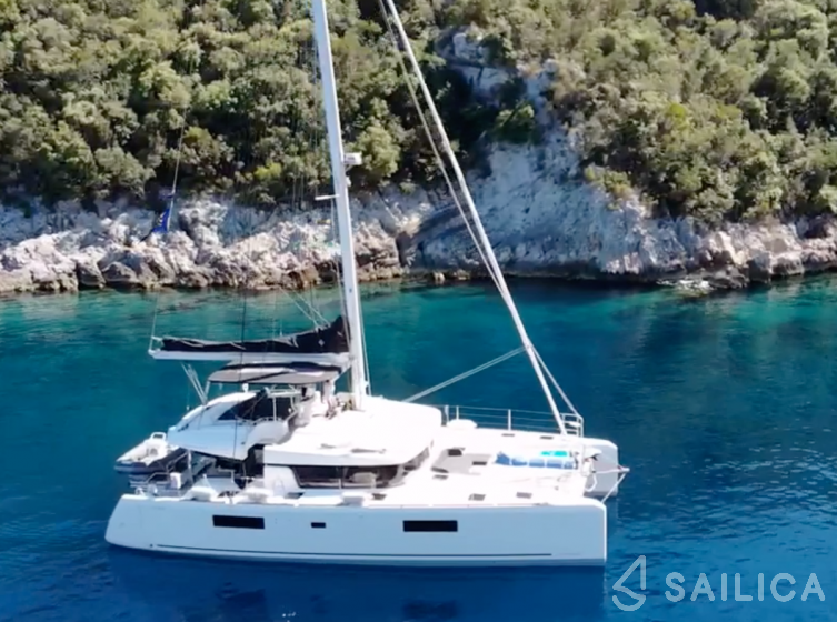 Lagoon 52F - Yacht Charter Sailica
