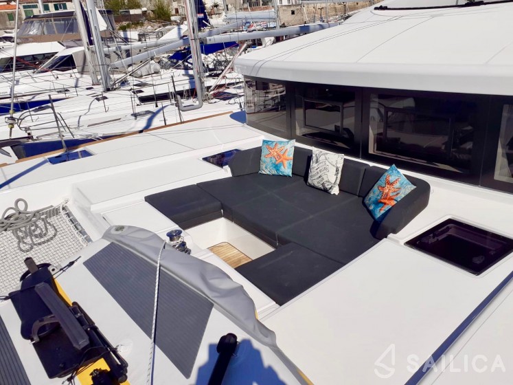 Lagoon 52F - Yacht Charter Sailica