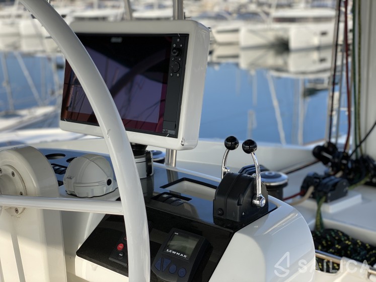 Lagoon 52F - Yacht Charter Sailica