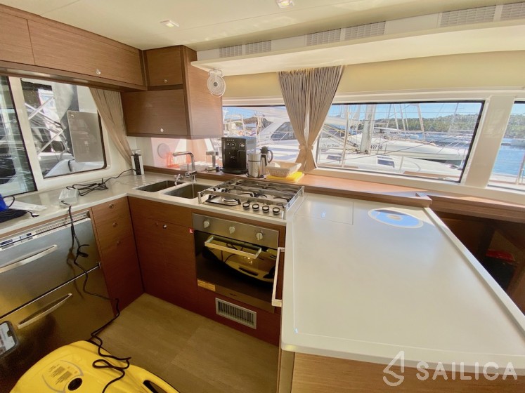 Lagoon 52F - Yacht Charter Sailica