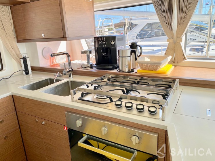 Lagoon 52F - Yacht Charter Sailica