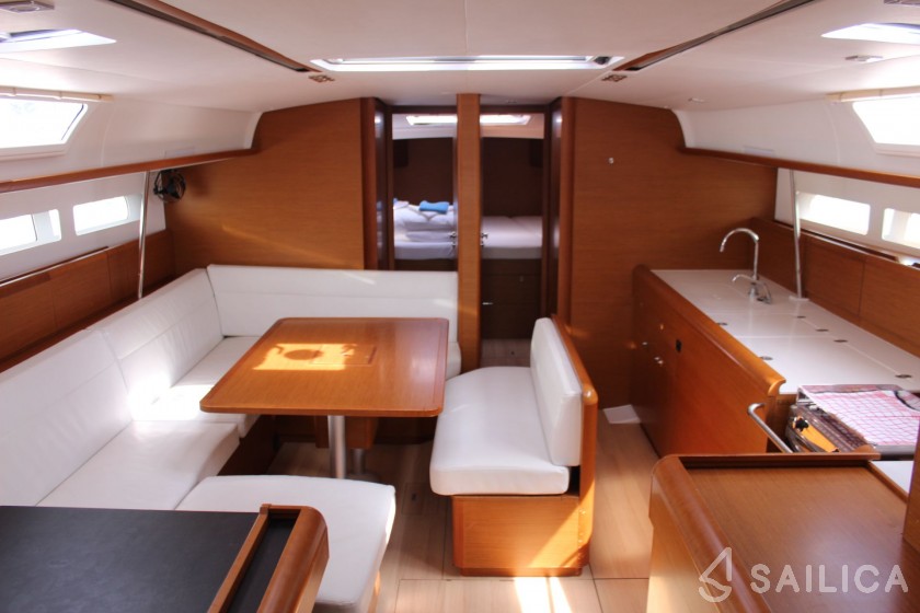 Sun Odyssey 519 - Yacht Charter Sailica