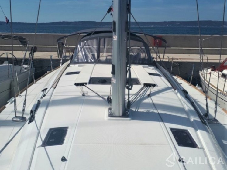 Sun Odyssey 519 - Yacht Charter Sailica