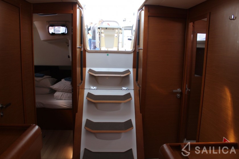 Sun Odyssey 519 - Yacht Charter Sailica