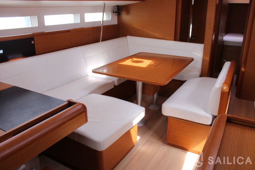 Sun Odyssey 519 - Yacht Charter Sailica